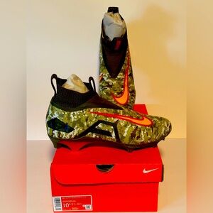 NEW Nike Travis Kelce x Alpha Menace Elite 3 Digital Camo Mens Size 10.5